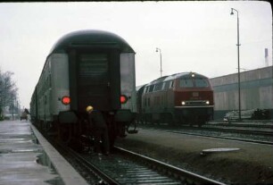 Crailsheim Lok 215 004 Güterzug Rangierer Zugschluss