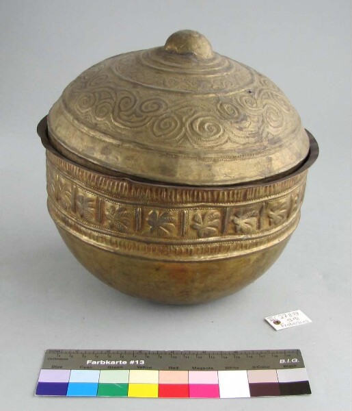 Lidded vessel