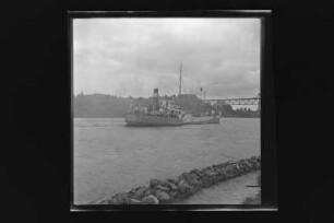 Eberhard Essberger (1929), Essberger.- John T. Essberger, Hamburg