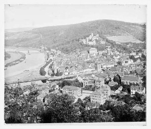 Blick aus Richtung Wartturm auf Wertheim mit Poststraße, Uihleinstraße, Mainspitze, Burg und Altstadt