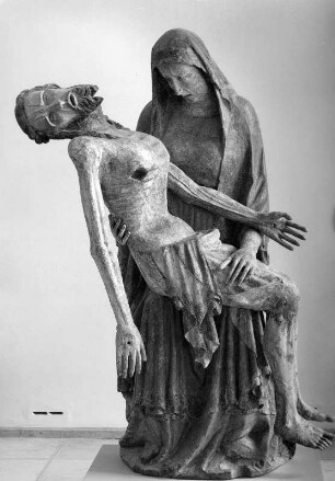 Pietà : Pietà. Holz, geschnitzt, bemalt (um 1340). Salmdorf, Dorfkirche