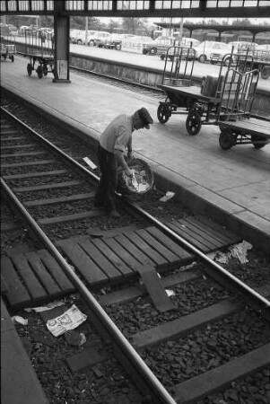 Reinigungsarbeiten im Karlsruher Hauptbahnhof