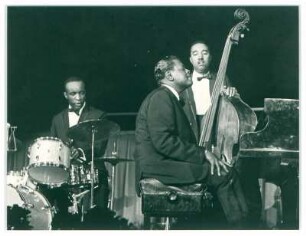 Oscar Peterson Trio (Ed Tigpen, Oscar Peterson, Ray Brown)