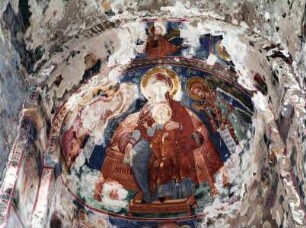 Thronende Maria mit Christus, von Engeln flankiert