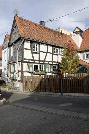 Wohnhaus; Kronberg, Talstraße 24