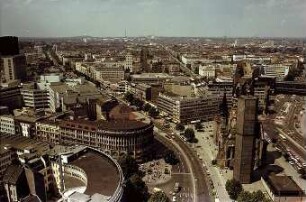 Berlin; West: Auf dem Aussichtsturm des Europa-Center; Richtung Breitscheidplatz mit Gedächtniskirche