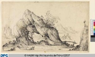 Felsbogen mit Durchblick auf italienische Hafenstadt