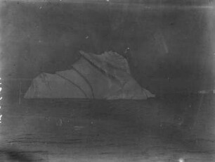 Eisberg vor Uummannaq : Eisberg in der Baffin Bay vor Uummannaq.