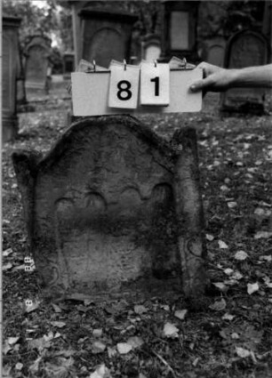 Grabstein 81