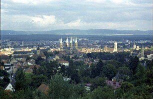 Bamberg: Gesamtansicht Stadt mit Dom vom Bergschlösschen