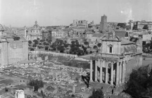 Forum Romanum : Blick über die Überreste des Forum Romanums