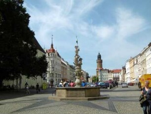 Görlitz: Obermarkt mit Heroldbrunnen und Reichenbacher Turm