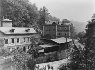Biergroßhandlung und Eiskeller M. Otto Borsdorf : Biergroßhandlung und Eiskeller M. Otto Borsdorf. Fotografie (um 1900). Dresden-Loschwitz: Kirchgemeinde Loschwitz (Kotzsch-Archiv)