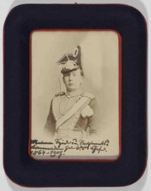 Herzogin Wera von Württemberg, in Uniform und Mütze, Grossfürstin von Russland, zweite Chefin des Regiments, Brustbild
