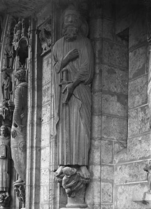 Südportal — Vorhalle des Mittelportals — Statue
