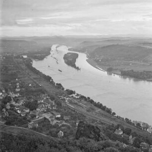 Blick vom Drachenfels bei Königswinter auf die Insel Nonnenwerth