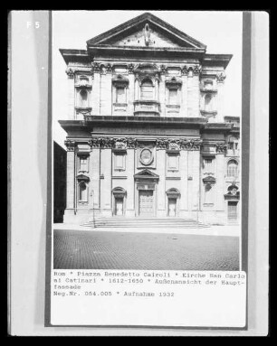 San Carlo ai Catinari — Fassade