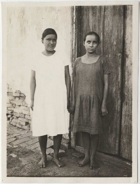 Two girls from Descalvados