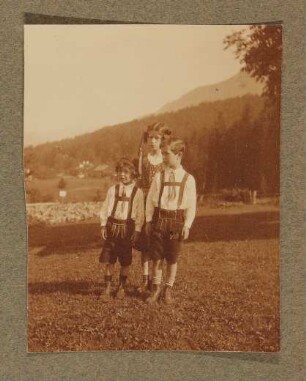 Raimund, Christiane und Franz von Hofmannsthal in Aussee