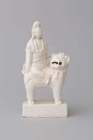 Guanyin 觀音 auf Löwe
