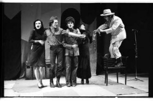 Kleinbildnegativ: GRIPS Theater, 1974