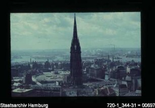 Rathausturm nach Süden