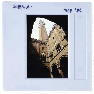 Siena, Palazzo Pubblico : Hof