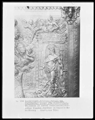 Detail eines Buchdeckels eines römischen Pontificale: Sankt Lukas