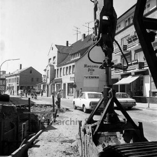 Kanalarbeiten: Hamburger Straße: Vorbereitungen zum Ausbau der Kreuzung mit Schützenstraße und Königstraße (im Hintergrund): Blick nach Südosten