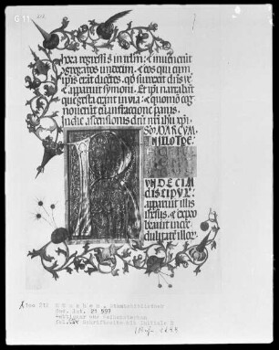 Lektionar für Kloster Weihenstephan angefertigt — Initiale R und Dreiviertelbordüre, Folio 15verso