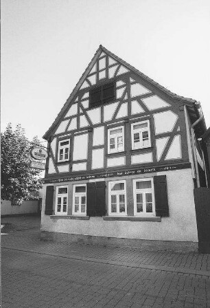 Ehemaliges Gasthaus ''Zum Schwan'' (Wohnhaus, Fachwerk); Linsengericht, Hauptstraße 29