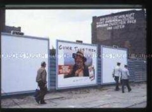 Serie: Mauerfall/Deutsche Einheit: Berliner Mauer Werbung "Come Together"