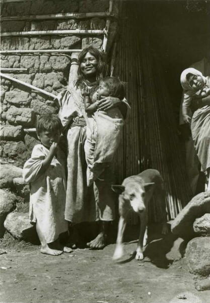 Mère et enfants.