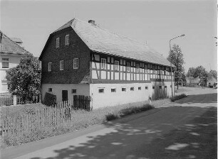 Langenbersdorf (Kreis Werdau). Cahnesmühle (Mahlmühle), Hauptstr.6. Seitengebäude 19.Jh. Straßenansicht