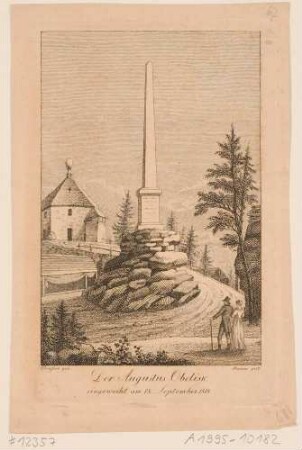 Der Augustobelisk auf dem Keulenberg bei Königsbrück in der Westlausitz, im Hintergrund das Jagdschlösschen