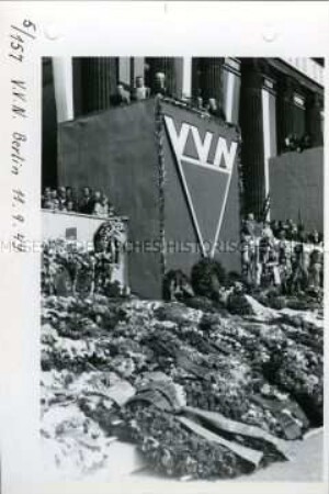 VVN-Treffen zum "Tag der Opfer des Faschismus" im Berliner Lustgarten 1949