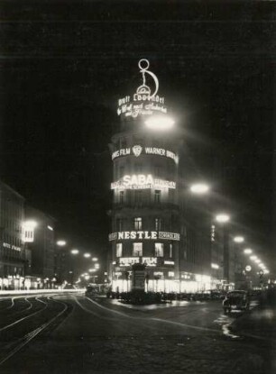München. Am Karlsplatz (stachus), Pini-Haus, Ecke Schützen- und Bayerstraße