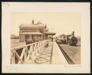 Photographs New South Wales, The Railways of New South Wales: Southern Line, Goulborn Station Ansicht von den Gleisen