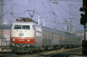 Stuttgart Untertürkheim Ferngleis Lok 103 227 D-Zug UIC-X-Wagen