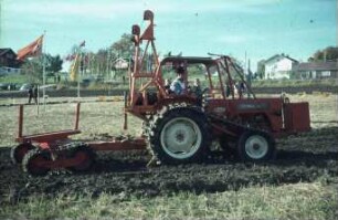 Fotografie: Standardtraktor, Raupentraktor, Fahrwerk