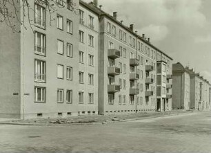 Mansfelder Straße : Dresden-Striesen, Neuer Wohnblock Mansfelder Straße, Ecke Stresemannplatz, Großblockbauweise