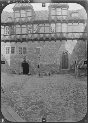 Pansfelde (Falkenstein/Harz-Pansfelde). Burg Falkenstein (Burgmuseum, Baubeginn 1115). Wohngebäude. Hofansicht