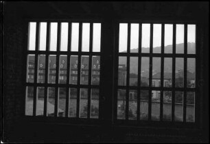 Freiburg: Neubau des Freiburger Gefängnisses, Fenstergitter von innen