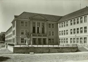 Dresden-Südvorstadt, Bernhardstraße 18. 3. Mittelschule (1955-1956)