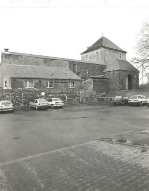 Friedland. Burg (13. Jahrhundert, mehrfach umgebaut). Ansicht von Südwesten