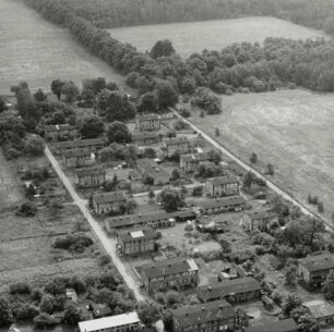 Ortsteilansicht (vor der Devastierung 1995) mit sog. Siedlung zwischen Straße der Thälmannpioniere, Dorfstraße und Forststraße