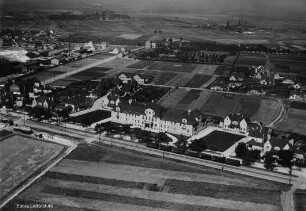 Verwaltungsgebäude des Herzoglichen Salzwerks in Staßfurt-Leopoldshall : Blickrichtung Norden