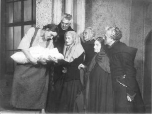 Griselda. Zehn Szenen von Gerhart Hauptmann. Staatsschauspiel Dresden, Dresdner Erstaufführung 14.10.1931 : Grethe Volckmar als Griselda, Rudolf Schröder als Schloßprobst, Siegfried Lewinsky als Haushofmeister, Clara Salbach als Gräfin Eberhard und Paul Paulsen als Graf Eberhard