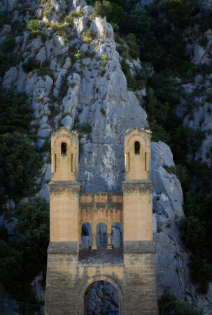 Frankreich. Provence. Bouche du Rhone. La Bastidonne. Sonnenblumenfeld