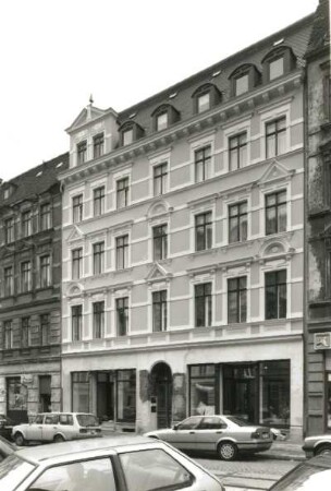 Görlitz, Landeskronstraße 10. Wohnhaus mit Läden (um 1890)